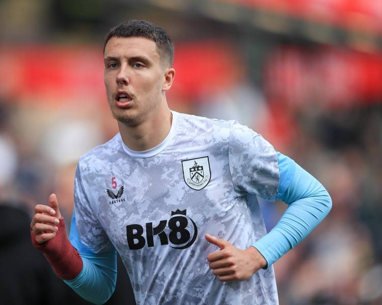 罗马诺：艾斯特福与伯恩利达成续约，新合同有效期至2030年6月