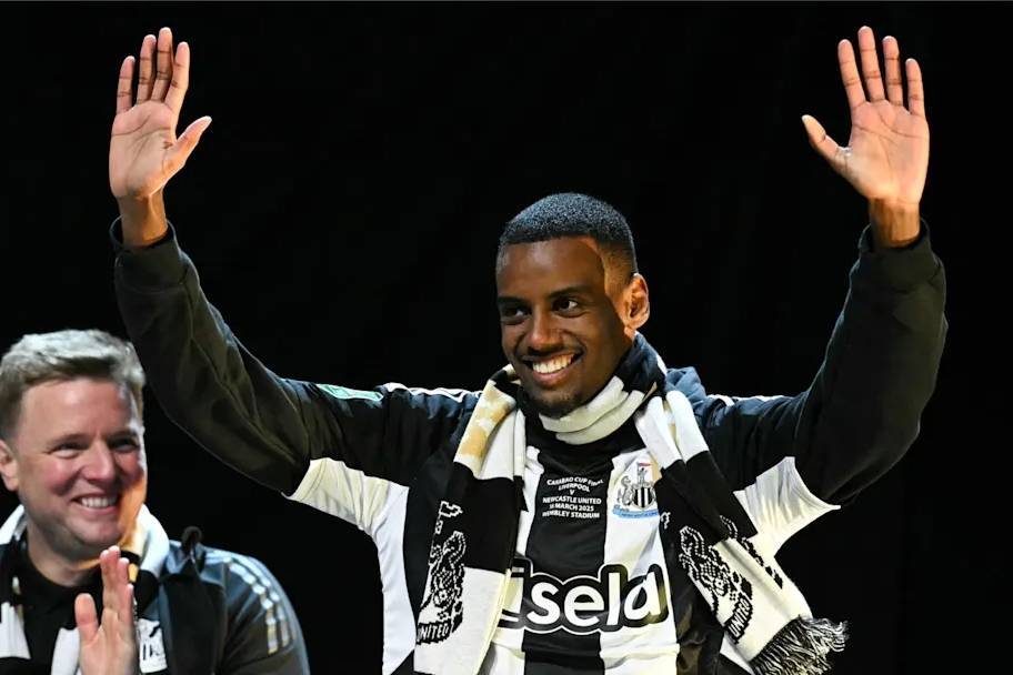 伊萨克发文告别纽卡斯尔，直言永远心怀感激！经纪人反唇相讥